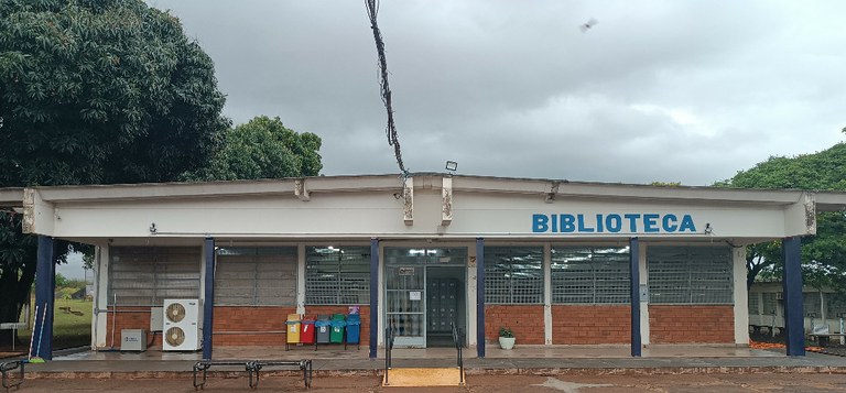 Fachada Biblioteca.jpg